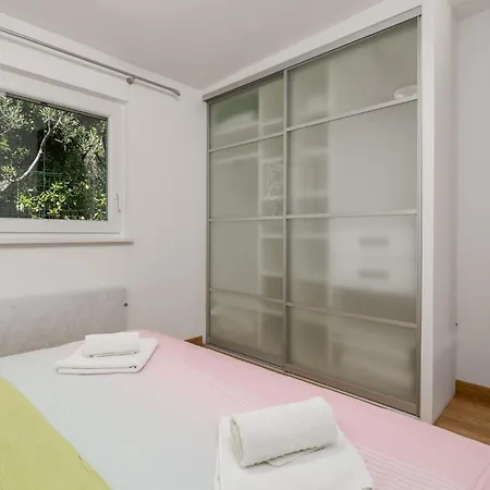 Holiday home In Krk With Kitchen