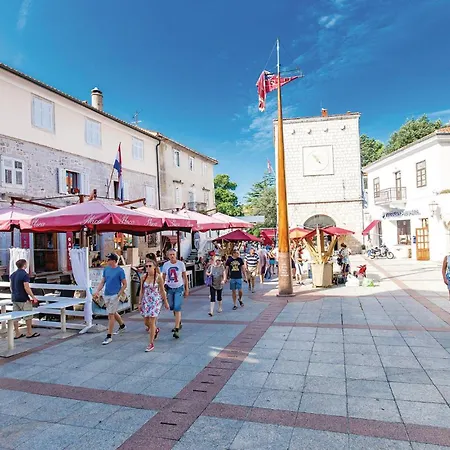 Дом отдыха 3 Bedroom Cozy In Krk Крк