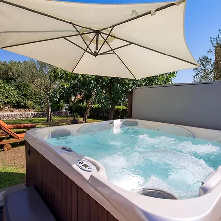 3 Bedroom Cozy In Krk Дом отдыха