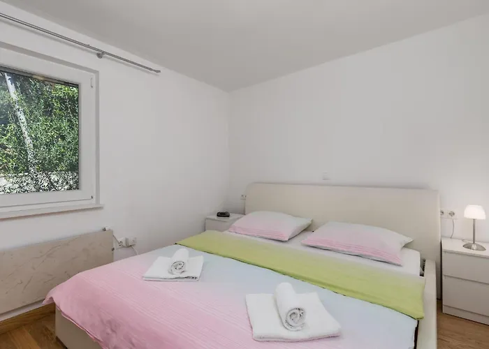 3 Bedroom Cozy In Krk Dom wakacyjny *