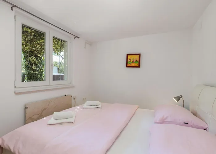 Dom wakacyjny 3 Bedroom Cozy In Krk Krk Town