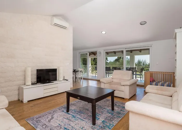 3 Bedroom Cozy In Krk *