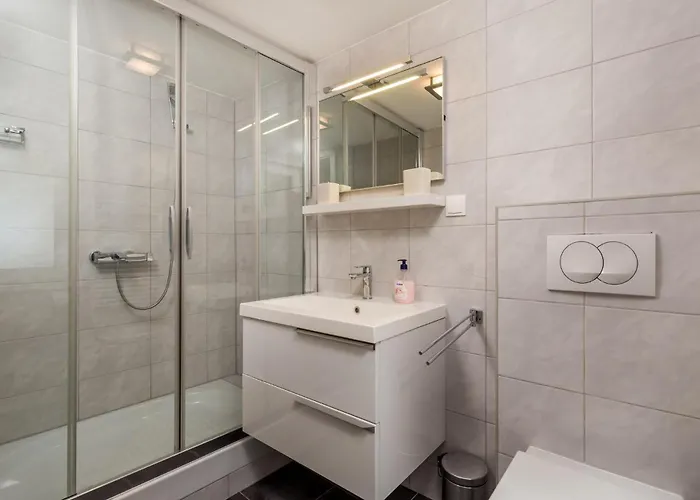 3 Bedroom Cozy In Krk Dom wakacyjny *