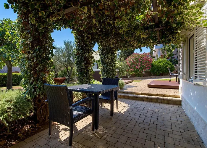 3 Bedroom Cozy In Krk *