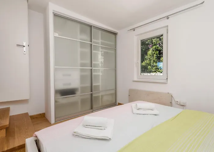 3 Bedroom Cozy In Krk Dom wakacyjny *