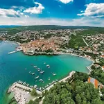 3 Bedroom Cozy In Krk *