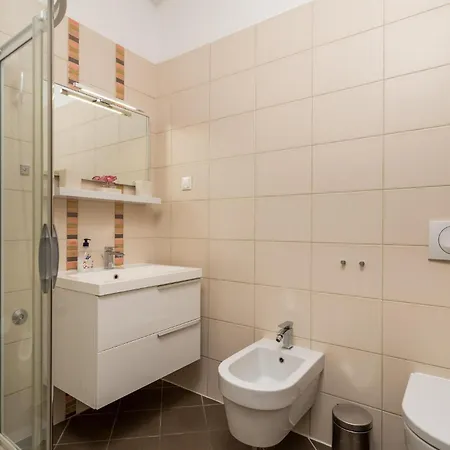 Prázdninový dům 3 Bedroom Cozy In Krk *